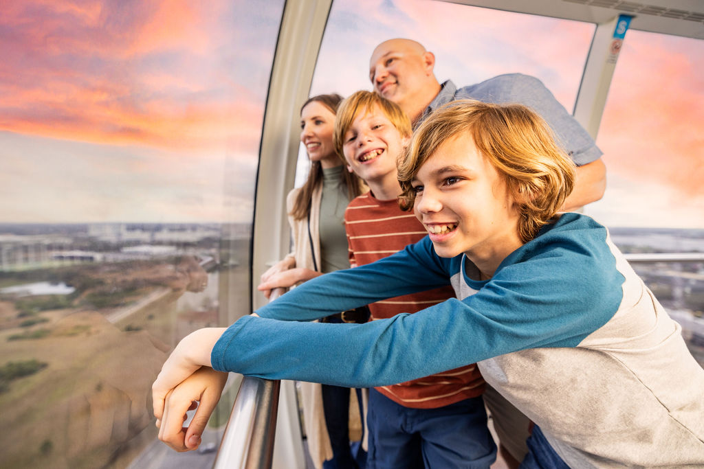 Family viewing beautiful sunset from The Orlando Eye